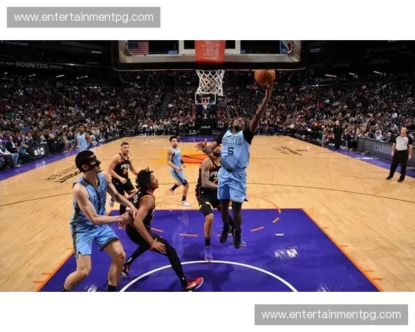 步行者遭遇六连败防守漏洞明显 内线失守让灰熊轻松得分